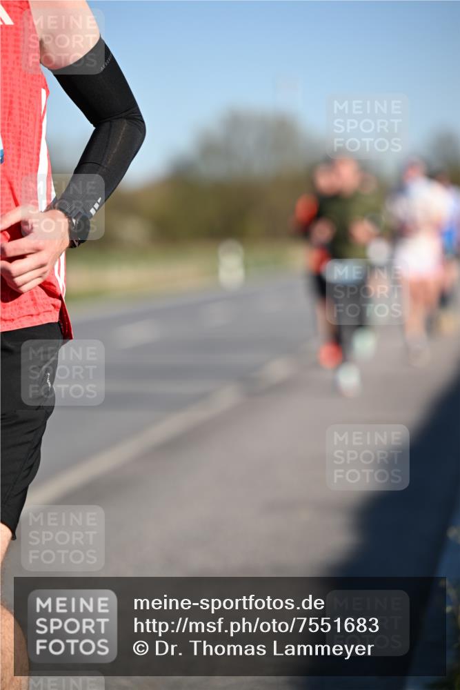 06.04.2025 - 44. Internationalen Wilhelmsburger Insellauf Dr. Thomas Lammeyer http://msf.ph/oto/7551683 06.04.2025 09:24:52 Laufen  meine-sportfotos.de