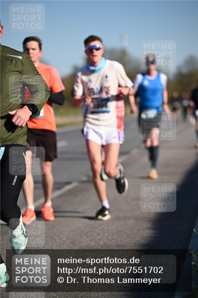06.04.2025 - 44. Internationalen Wilhelmsburger Insellauf Dr. Thomas Lammeyer http://msf.ph/oto/7551702 06.04.2025 09:24:55 Laufen  meine-sportfotos.de