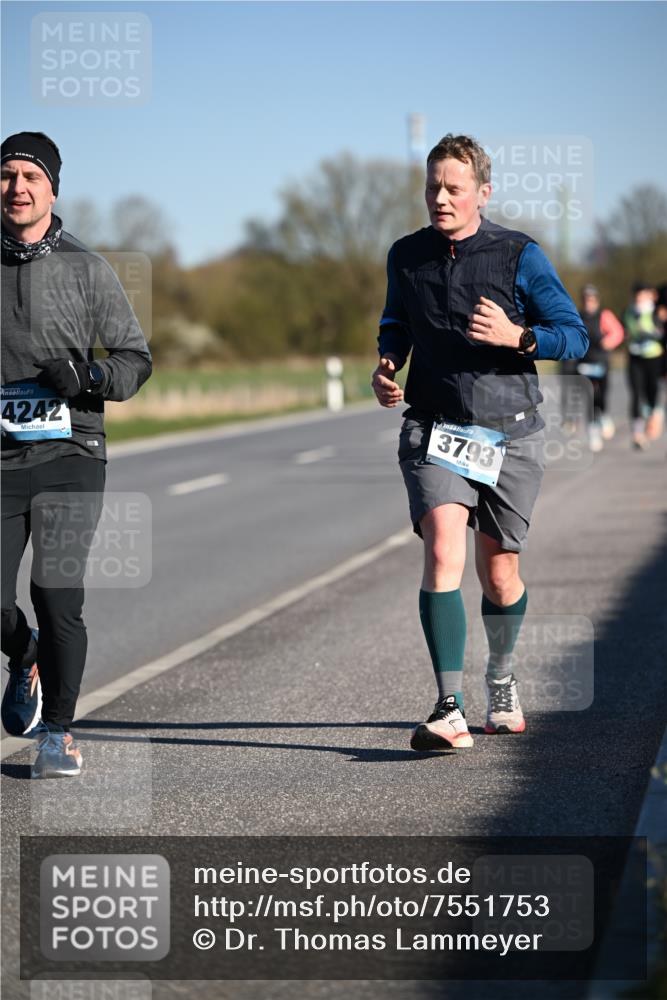 06.04.2025 - 44. Internationalen Wilhelmsburger Insellauf Dr. Thomas Lammeyer http://msf.ph/oto/7551753 06.04.2025 09:25:00 Laufen 4242, 3793 meine-sportfotos.de