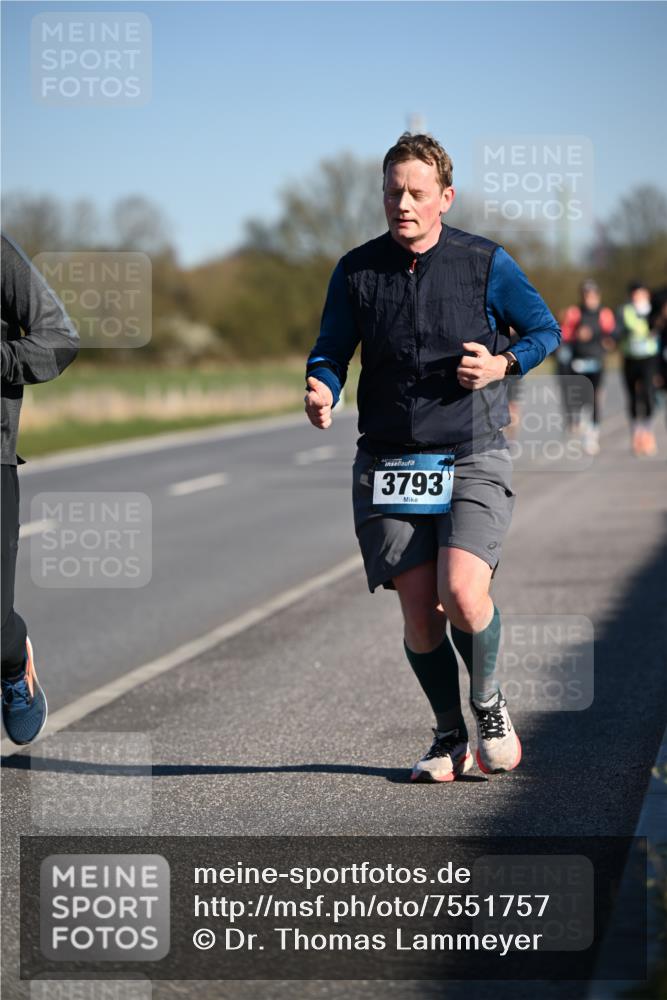 06.04.2025 - 44. Internationalen Wilhelmsburger Insellauf Dr. Thomas Lammeyer http://msf.ph/oto/7551757 06.04.2025 09:25:01 Laufen 3793 meine-sportfotos.de