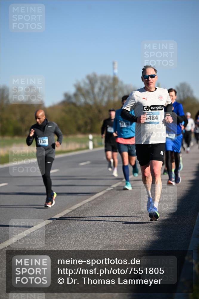 06.04.2025 - 44. Internationalen Wilhelmsburger Insellauf Dr. Thomas Lammeyer http://msf.ph/oto/7551805 06.04.2025 09:25:10 Laufen 135, 484 meine-sportfotos.de