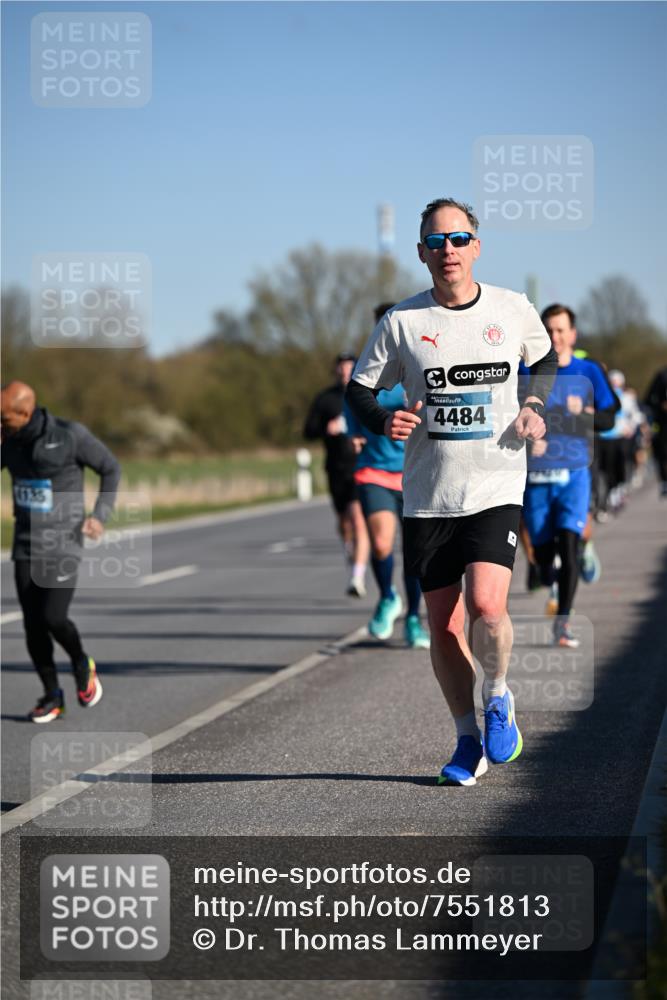 06.04.2025 - 44. Internationalen Wilhelmsburger Insellauf Dr. Thomas Lammeyer http://msf.ph/oto/7551813 06.04.2025 09:25:10 Laufen 1135, 4484 meine-sportfotos.de
