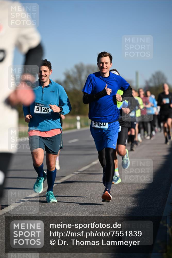 06.04.2025 - 44. Internationalen Wilhelmsburger Insellauf Dr. Thomas Lammeyer http://msf.ph/oto/7551839 06.04.2025 09:25:12 Laufen 5126, 5120 meine-sportfotos.de