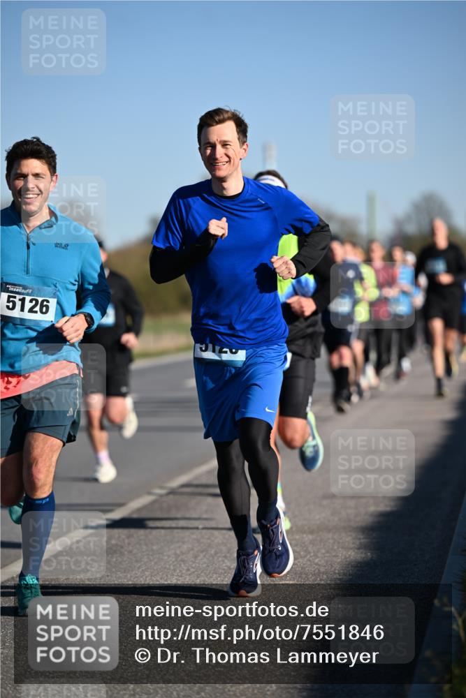 06.04.2025 - 44. Internationalen Wilhelmsburger Insellauf Dr. Thomas Lammeyer http://msf.ph/oto/7551846 06.04.2025 09:25:13 Laufen 5126 meine-sportfotos.de