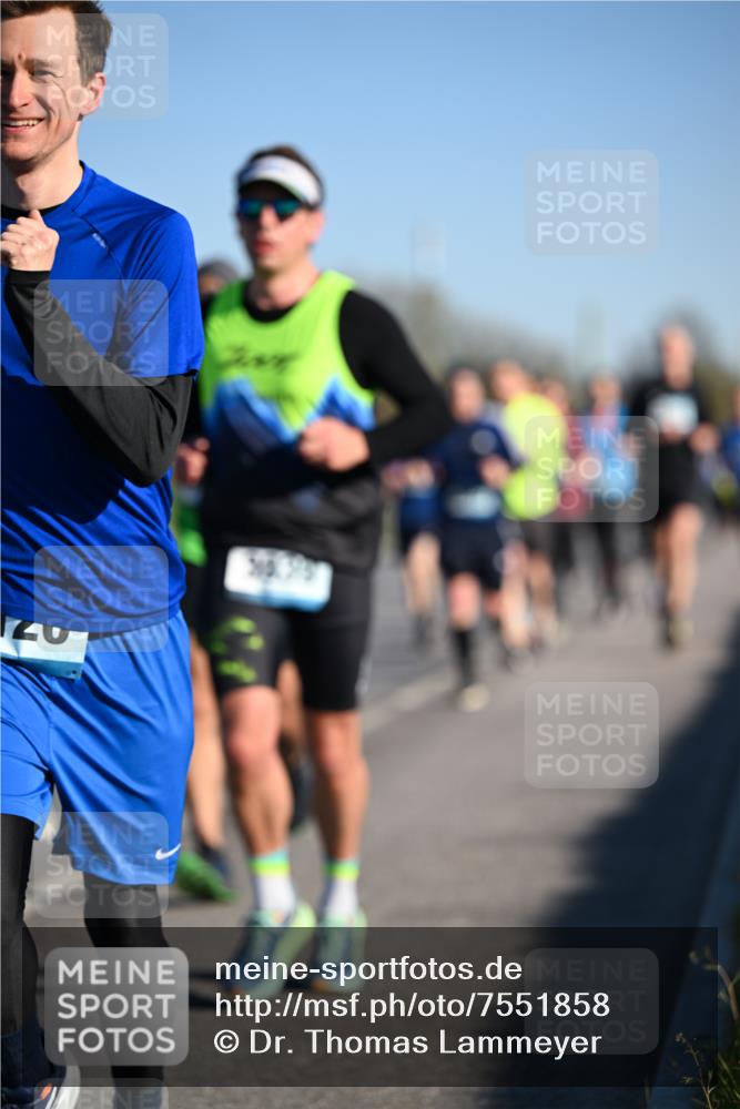 06.04.2025 - 44. Internationalen Wilhelmsburger Insellauf Dr. Thomas Lammeyer http://msf.ph/oto/7551858 06.04.2025 09:25:14 Laufen 20 meine-sportfotos.de