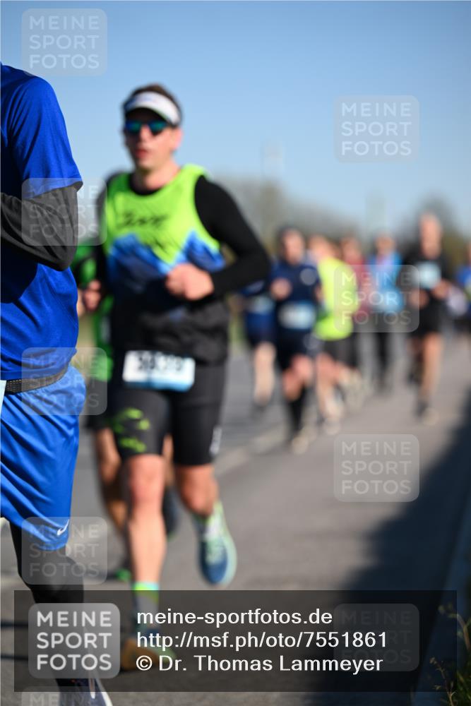 06.04.2025 - 44. Internationalen Wilhelmsburger Insellauf Dr. Thomas Lammeyer http://msf.ph/oto/7551861 06.04.2025 09:25:14 Laufen  meine-sportfotos.de