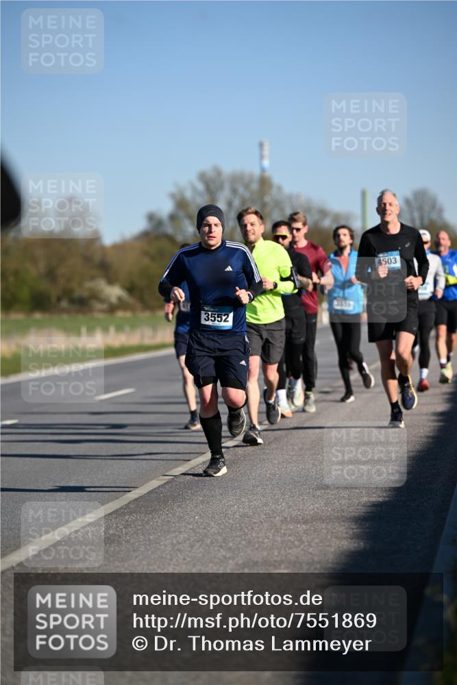 06.04.2025 - 44. Internationalen Wilhelmsburger Insellauf Dr. Thomas Lammeyer http://msf.ph/oto/7551869 06.04.2025 09:25:16 Laufen 3552, 3630, 4503 meine-sportfotos.de
