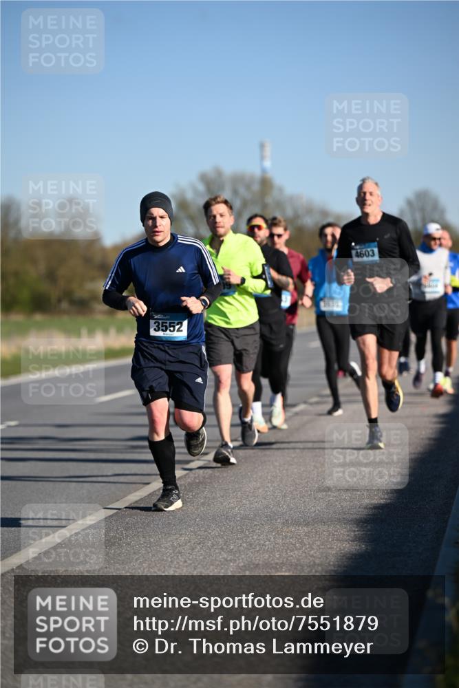 06.04.2025 - 44. Internationalen Wilhelmsburger Insellauf Dr. Thomas Lammeyer http://msf.ph/oto/7551879 06.04.2025 09:25:16 Laufen 3552, 4603 meine-sportfotos.de