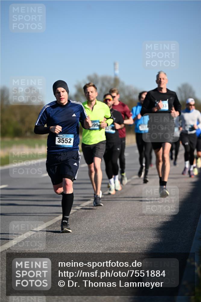 06.04.2025 - 44. Internationalen Wilhelmsburger Insellauf Dr. Thomas Lammeyer http://msf.ph/oto/7551884 06.04.2025 09:25:17 Laufen 3552, 99, 03 meine-sportfotos.de