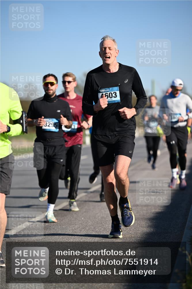 06.04.2025 - 44. Internationalen Wilhelmsburger Insellauf Dr. Thomas Lammeyer http://msf.ph/oto/7551914 06.04.2025 09:25:19 Laufen 3295, 4603 meine-sportfotos.de