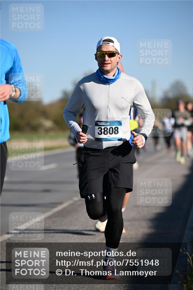 06.04.2025 - 44. Internationalen Wilhelmsburger Insellauf Dr. Thomas Lammeyer http://msf.ph/oto/7551948 06.04.2025 09:25:22 Laufen 44, 3808 meine-sportfotos.de
