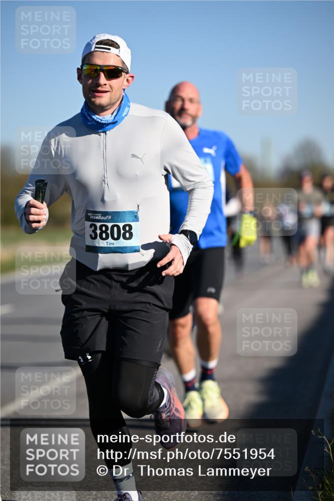 06.04.2025 - 44. Internationalen Wilhelmsburger Insellauf Dr. Thomas Lammeyer http://msf.ph/oto/7551954 06.04.2025 09:25:22 Laufen 3808 meine-sportfotos.de