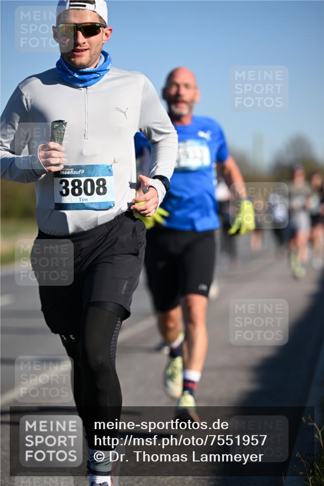 06.04.2025 - 44. Internationalen Wilhelmsburger Insellauf Dr. Thomas Lammeyer http://msf.ph/oto/7551957 06.04.2025 09:25:22 Laufen 3808 meine-sportfotos.de