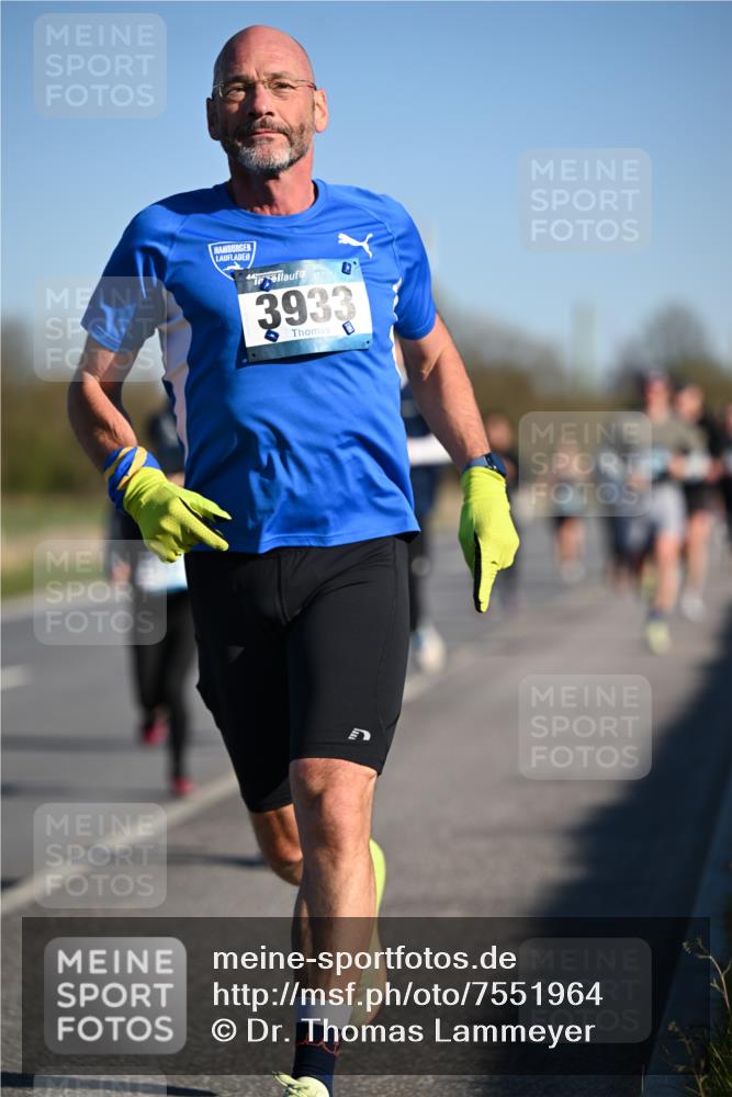 06.04.2025 - 44. Internationalen Wilhelmsburger Insellauf Dr. Thomas Lammeyer http://msf.ph/oto/7551964 06.04.2025 09:25:23 Laufen 3933 meine-sportfotos.de