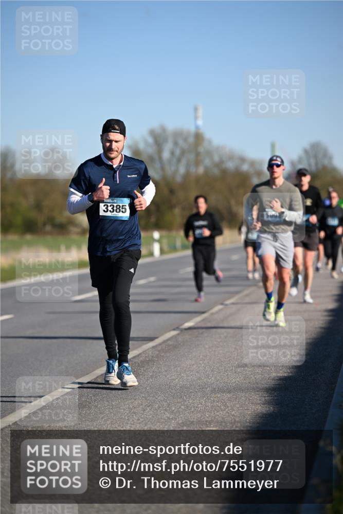 06.04.2025 - 44. Internationalen Wilhelmsburger Insellauf Dr. Thomas Lammeyer http://msf.ph/oto/7551977 06.04.2025 09:25:25 Laufen 3385 meine-sportfotos.de