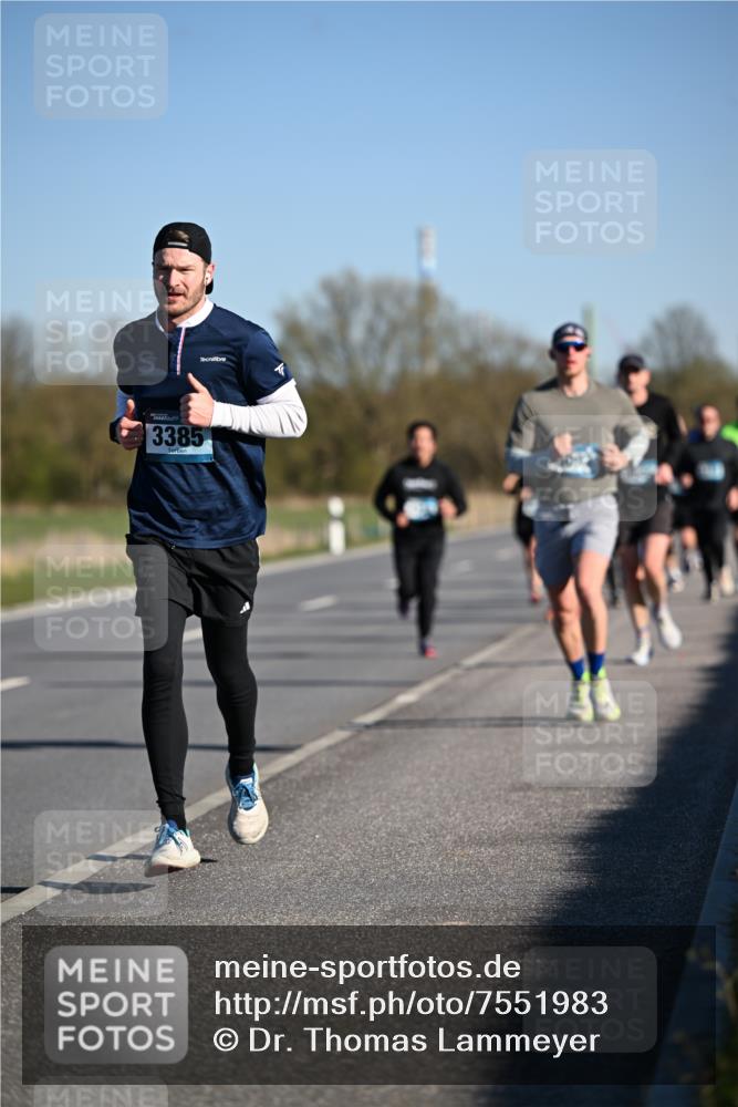 06.04.2025 - 44. Internationalen Wilhelmsburger Insellauf Dr. Thomas Lammeyer http://msf.ph/oto/7551983 06.04.2025 09:25:25 Laufen 3385 meine-sportfotos.de