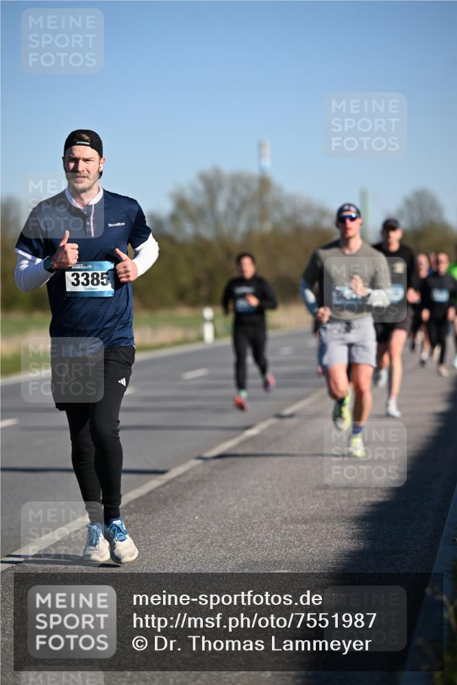 06.04.2025 - 44. Internationalen Wilhelmsburger Insellauf Dr. Thomas Lammeyer http://msf.ph/oto/7551987 06.04.2025 09:25:25 Laufen 3385 meine-sportfotos.de