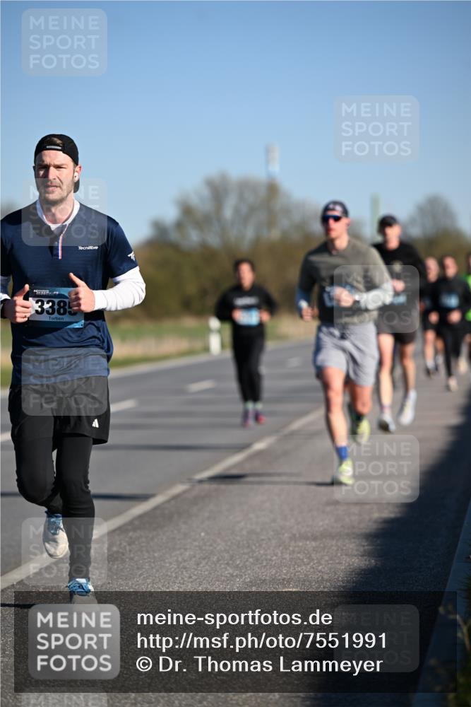 06.04.2025 - 44. Internationalen Wilhelmsburger Insellauf Dr. Thomas Lammeyer http://msf.ph/oto/7551991 06.04.2025 09:25:25 Laufen 3385 meine-sportfotos.de