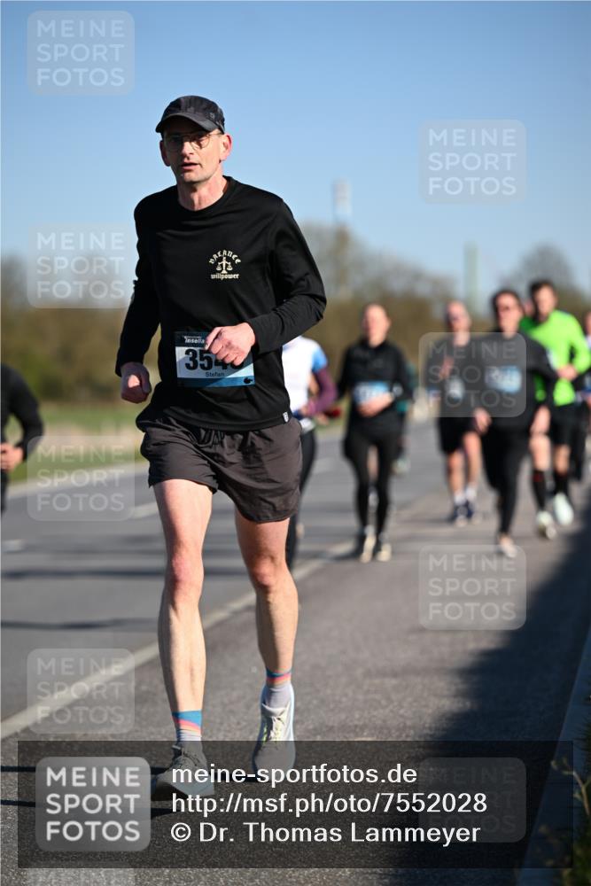 06.04.2025 - 44. Internationalen Wilhelmsburger Insellauf Dr. Thomas Lammeyer http://msf.ph/oto/7552028 06.04.2025 09:25:29 Laufen 3540 meine-sportfotos.de