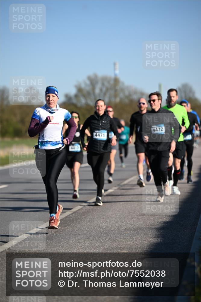06.04.2025 - 44. Internationalen Wilhelmsburger Insellauf Dr. Thomas Lammeyer http://msf.ph/oto/7552038 06.04.2025 09:25:30 Laufen 43, 4471, 4472 meine-sportfotos.de