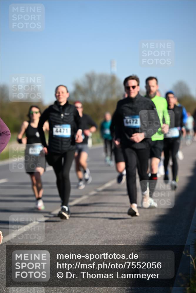 06.04.2025 - 44. Internationalen Wilhelmsburger Insellauf Dr. Thomas Lammeyer http://msf.ph/oto/7552056 06.04.2025 09:25:32 Laufen 4472 meine-sportfotos.de