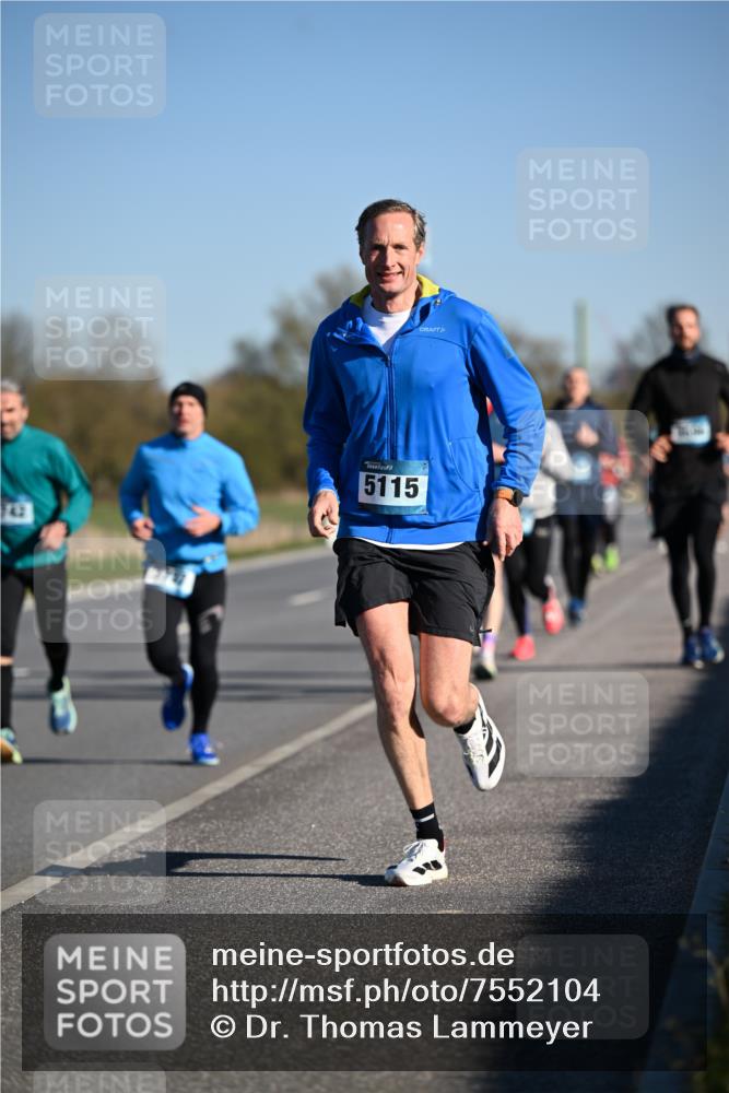 06.04.2025 - 44. Internationalen Wilhelmsburger Insellauf Dr. Thomas Lammeyer http://msf.ph/oto/7552104 06.04.2025 09:25:37 Laufen 743, 5115 meine-sportfotos.de