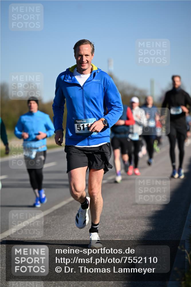 06.04.2025 - 44. Internationalen Wilhelmsburger Insellauf Dr. Thomas Lammeyer http://msf.ph/oto/7552110 06.04.2025 09:25:37 Laufen 511 meine-sportfotos.de
