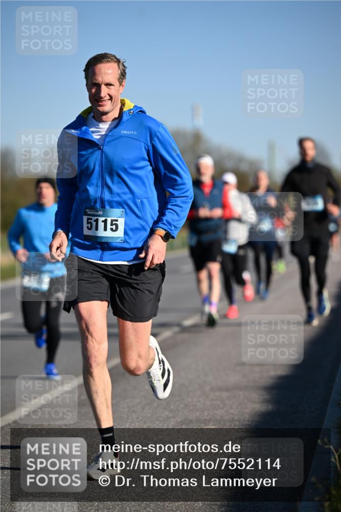 06.04.2025 - 44. Internationalen Wilhelmsburger Insellauf Dr. Thomas Lammeyer http://msf.ph/oto/7552114 06.04.2025 09:25:37 Laufen 5115 meine-sportfotos.de