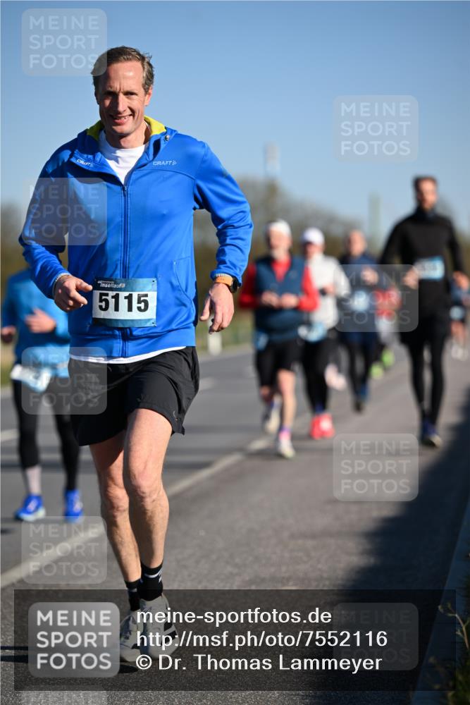 06.04.2025 - 44. Internationalen Wilhelmsburger Insellauf Dr. Thomas Lammeyer http://msf.ph/oto/7552116 06.04.2025 09:25:38 Laufen 5115 meine-sportfotos.de