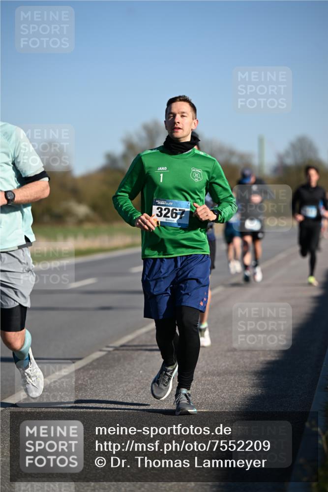 06.04.2025 - 44. Internationalen Wilhelmsburger Insellauf Dr. Thomas Lammeyer http://msf.ph/oto/7552209 06.04.2025 09:25:49 Laufen 1, 3267 meine-sportfotos.de