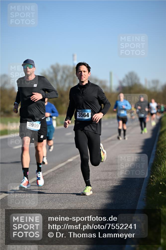 06.04.2025 - 44. Internationalen Wilhelmsburger Insellauf Dr. Thomas Lammeyer http://msf.ph/oto/7552241 06.04.2025 09:25:53 Laufen 3909, 3564 meine-sportfotos.de