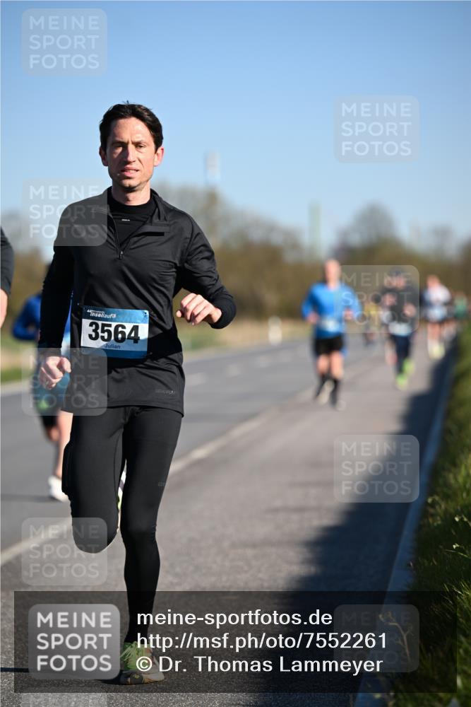 06.04.2025 - 44. Internationalen Wilhelmsburger Insellauf Dr. Thomas Lammeyer http://msf.ph/oto/7552261 06.04.2025 09:25:54 Laufen 3564 meine-sportfotos.de