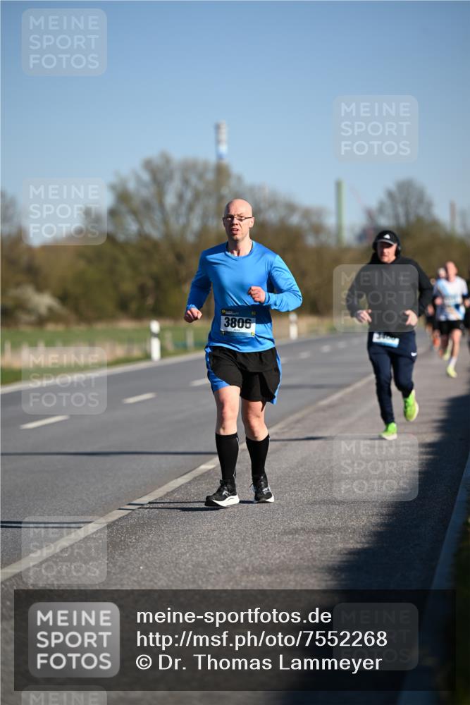 06.04.2025 - 44. Internationalen Wilhelmsburger Insellauf Dr. Thomas Lammeyer http://msf.ph/oto/7552268 06.04.2025 09:25:58 Laufen 3806 meine-sportfotos.de