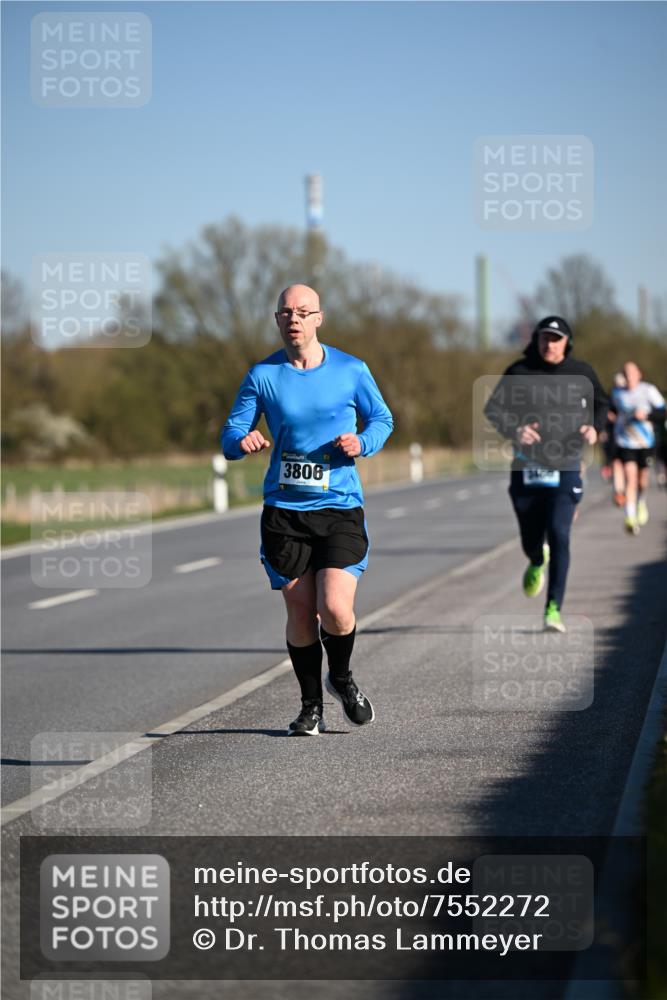 06.04.2025 - 44. Internationalen Wilhelmsburger Insellauf Dr. Thomas Lammeyer http://msf.ph/oto/7552272 06.04.2025 09:25:59 Laufen 3806 meine-sportfotos.de