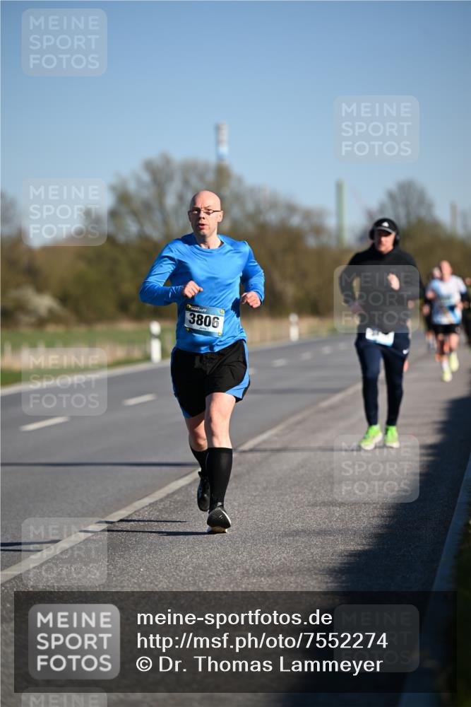 06.04.2025 - 44. Internationalen Wilhelmsburger Insellauf Dr. Thomas Lammeyer http://msf.ph/oto/7552274 06.04.2025 09:25:59 Laufen 3806 meine-sportfotos.de