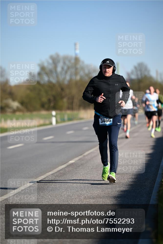 06.04.2025 - 44. Internationalen Wilhelmsburger Insellauf Dr. Thomas Lammeyer http://msf.ph/oto/7552293 06.04.2025 09:26:01 Laufen 3466 meine-sportfotos.de