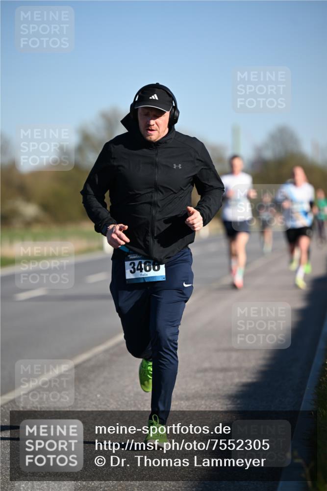 06.04.2025 - 44. Internationalen Wilhelmsburger Insellauf Dr. Thomas Lammeyer http://msf.ph/oto/7552305 06.04.2025 09:26:03 Laufen 3460 meine-sportfotos.de