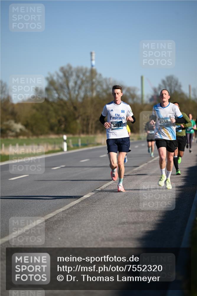 06.04.2025 - 44. Internationalen Wilhelmsburger Insellauf Dr. Thomas Lammeyer http://msf.ph/oto/7552320 06.04.2025 09:26:05 Laufen 3297, 4559 meine-sportfotos.de
