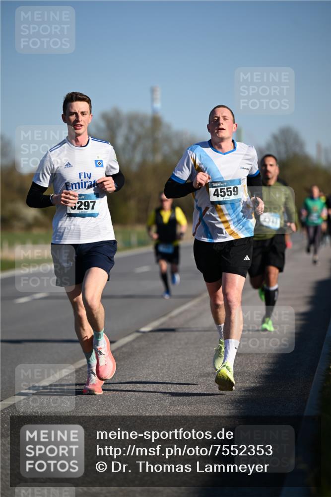 06.04.2025 - 44. Internationalen Wilhelmsburger Insellauf Dr. Thomas Lammeyer http://msf.ph/oto/7552353 06.04.2025 09:26:08 Laufen 297, 4559, 4347 meine-sportfotos.de