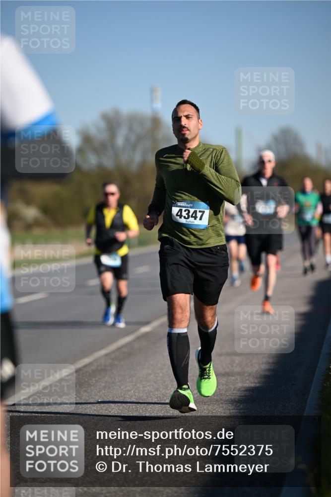 06.04.2025 - 44. Internationalen Wilhelmsburger Insellauf Dr. Thomas Lammeyer http://msf.ph/oto/7552375 06.04.2025 09:26:10 Laufen 4347 meine-sportfotos.de