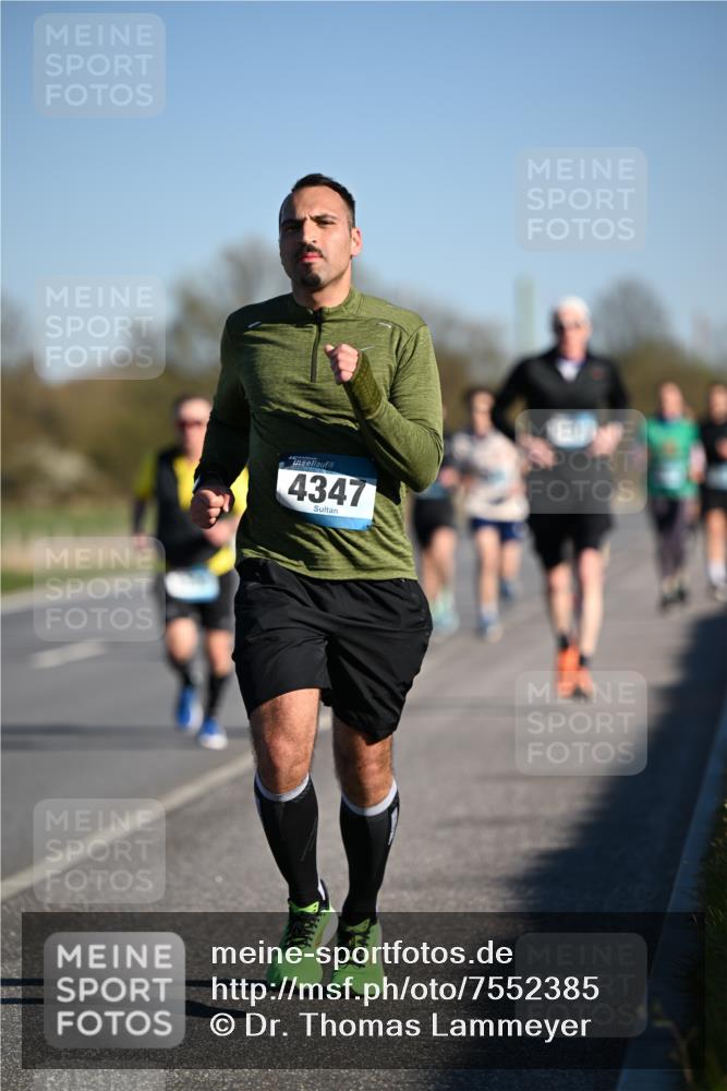 06.04.2025 - 44. Internationalen Wilhelmsburger Insellauf Dr. Thomas Lammeyer http://msf.ph/oto/7552385 06.04.2025 09:26:11 Laufen 4347 meine-sportfotos.de