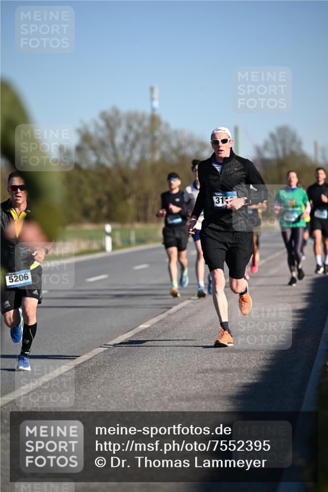 06.04.2025 - 44. Internationalen Wilhelmsburger Insellauf Dr. Thomas Lammeyer http://msf.ph/oto/7552395 06.04.2025 09:26:12 Laufen 5206, 319 meine-sportfotos.de
