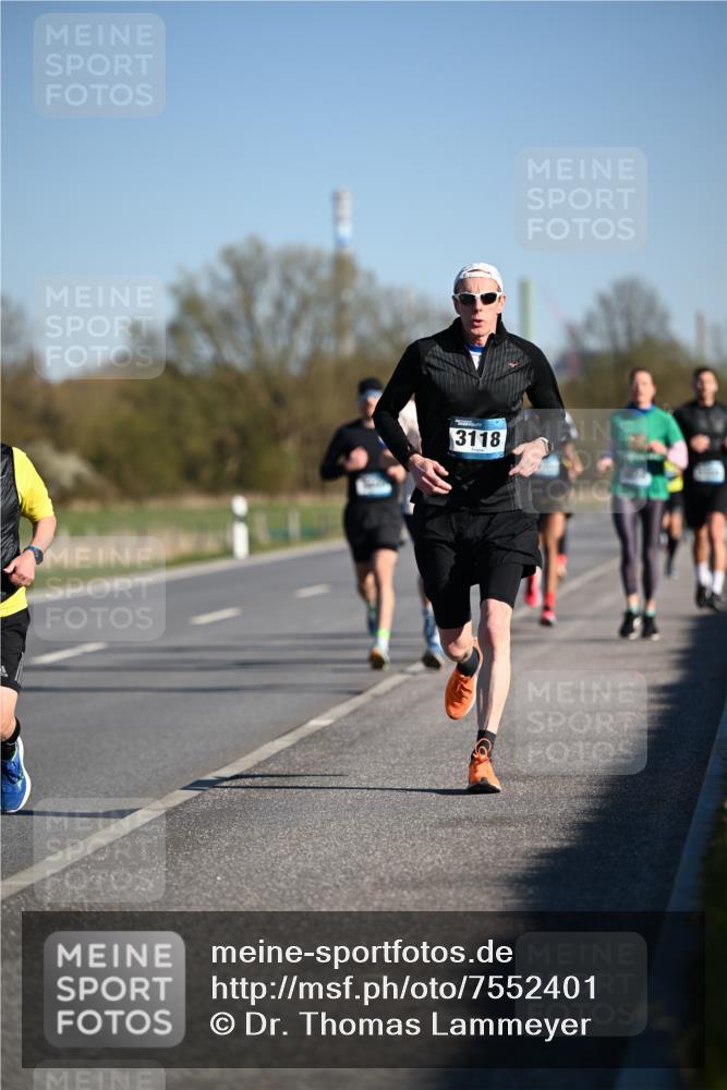 06.04.2025 - 44. Internationalen Wilhelmsburger Insellauf Dr. Thomas Lammeyer http://msf.ph/oto/7552401 06.04.2025 09:26:13 Laufen 3118 meine-sportfotos.de