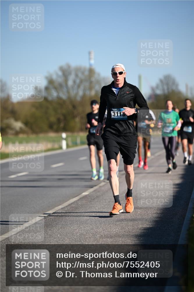 06.04.2025 - 44. Internationalen Wilhelmsburger Insellauf Dr. Thomas Lammeyer http://msf.ph/oto/7552405 06.04.2025 09:26:13 Laufen 3118 meine-sportfotos.de