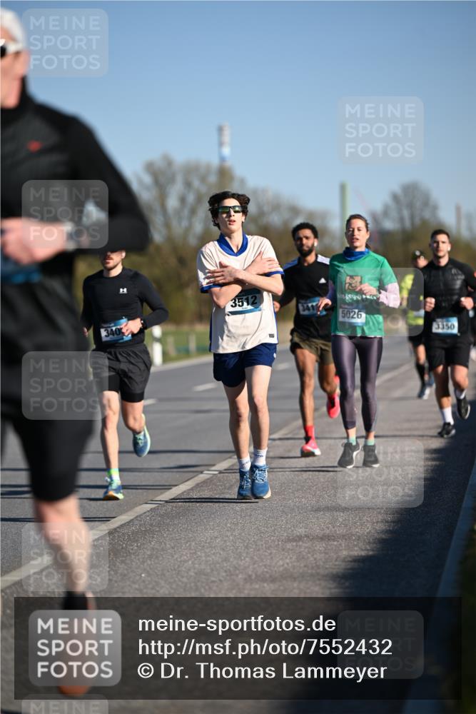 06.04.2025 - 44. Internationalen Wilhelmsburger Insellauf Dr. Thomas Lammeyer http://msf.ph/oto/7552432 06.04.2025 09:26:15 Laufen 3512, 5026, 340, 3350 meine-sportfotos.de