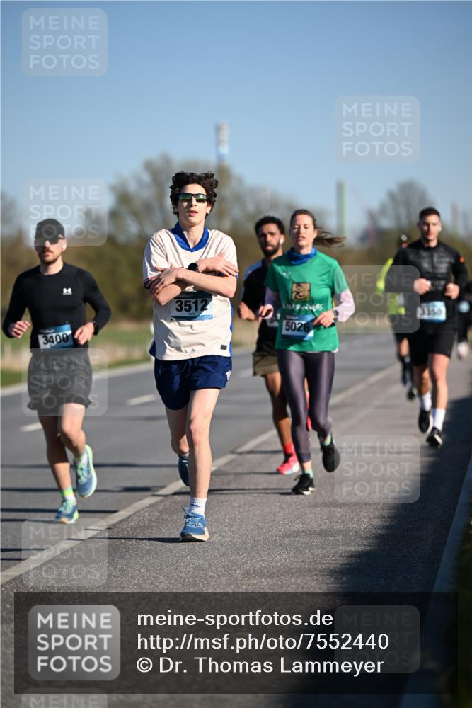 06.04.2025 - 44. Internationalen Wilhelmsburger Insellauf Dr. Thomas Lammeyer http://msf.ph/oto/7552440 06.04.2025 09:26:16 Laufen 3512, 3350, 5026, 3400, 4410 meine-sportfotos.de