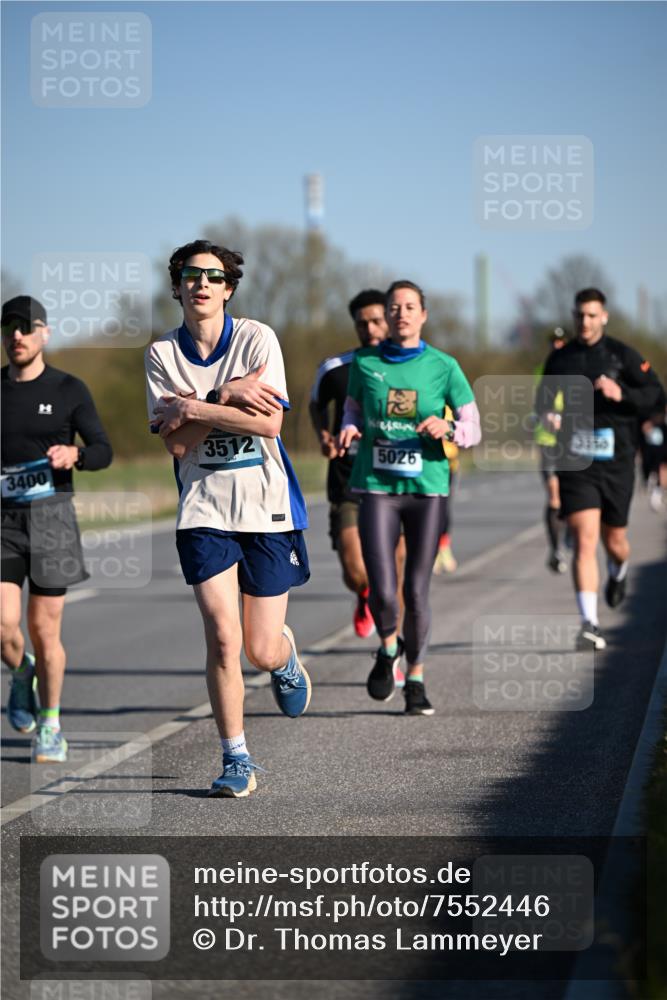 06.04.2025 - 44. Internationalen Wilhelmsburger Insellauf Dr. Thomas Lammeyer http://msf.ph/oto/7552446 06.04.2025 09:26:17 Laufen 3512, 5026, 3400 meine-sportfotos.de