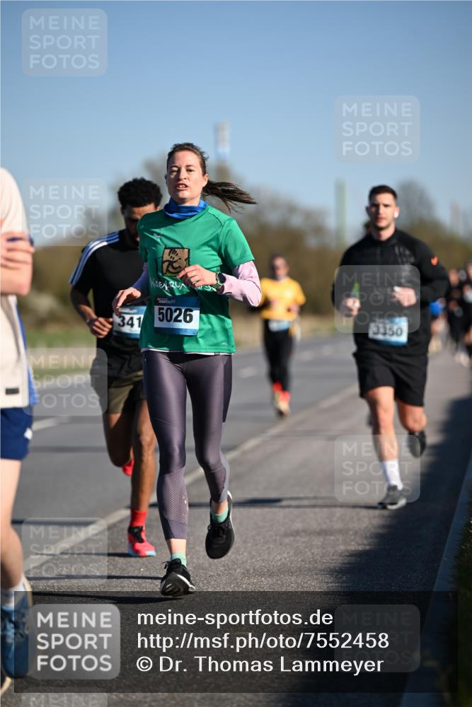 06.04.2025 - 44. Internationalen Wilhelmsburger Insellauf Dr. Thomas Lammeyer http://msf.ph/oto/7552458 06.04.2025 09:26:18 Laufen 341, 5026, 3350 meine-sportfotos.de
