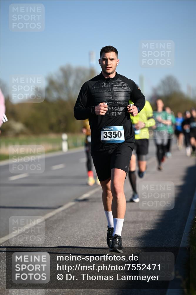 06.04.2025 - 44. Internationalen Wilhelmsburger Insellauf Dr. Thomas Lammeyer http://msf.ph/oto/7552471 06.04.2025 09:26:20 Laufen 3350 meine-sportfotos.de