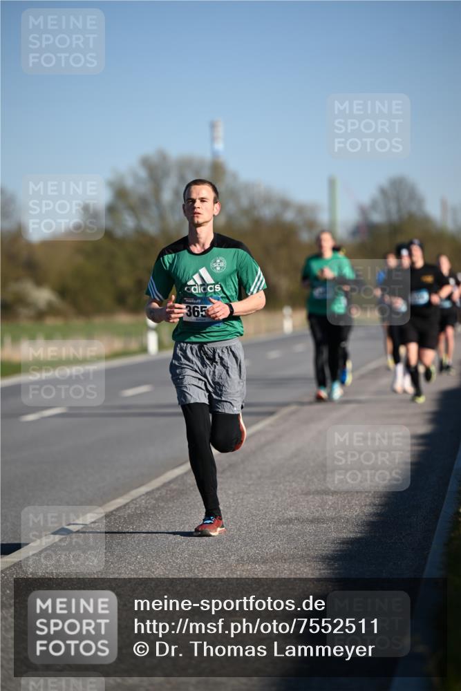06.04.2025 - 44. Internationalen Wilhelmsburger Insellauf Dr. Thomas Lammeyer http://msf.ph/oto/7552511 06.04.2025 09:26:24 Laufen 365 meine-sportfotos.de